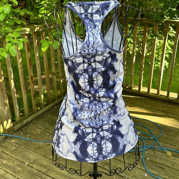 LULULEMON Blue White Tie Dye Tank Top​ - Picture 3 of 5
